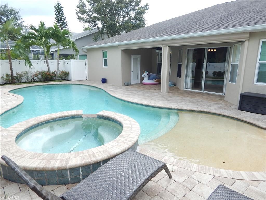 349 Sweet Bay Ln, Naples, FL 34119 Photo
