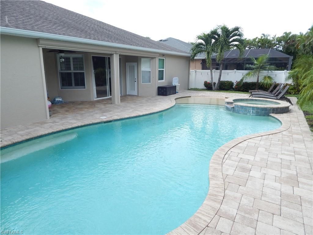 349 Sweet Bay Ln, Naples, FL 34119 Photo