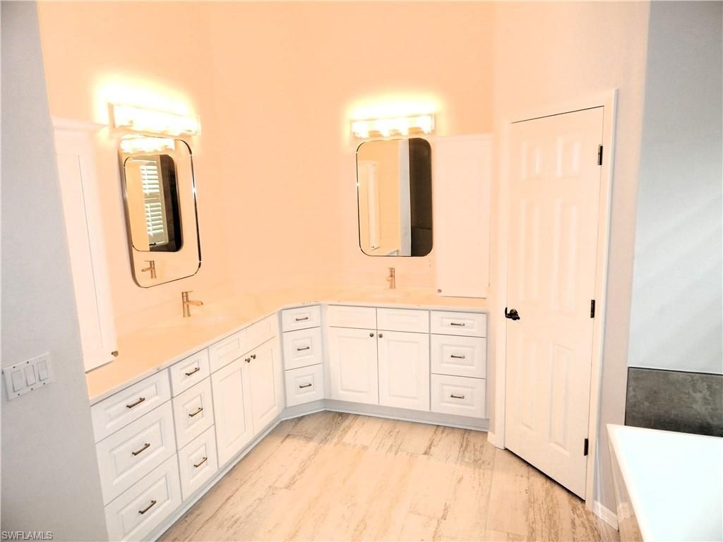 349 Sweet Bay Ln, Naples, FL 34119 Photo