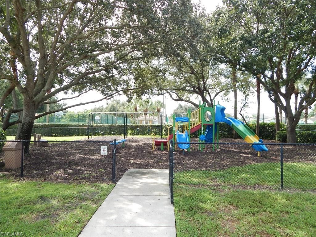 349 Sweet Bay Ln, Naples, FL 34119 Photo