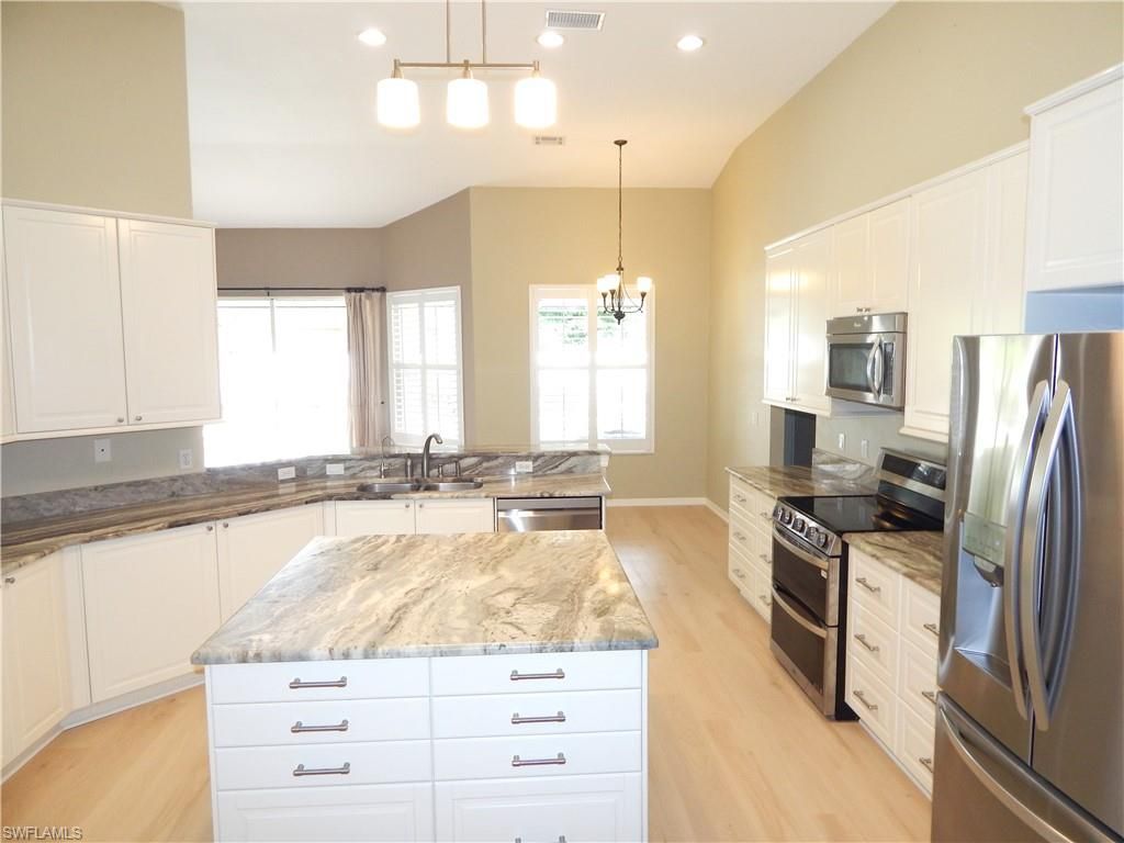 349 Sweet Bay Ln, Naples, FL 34119 Photo