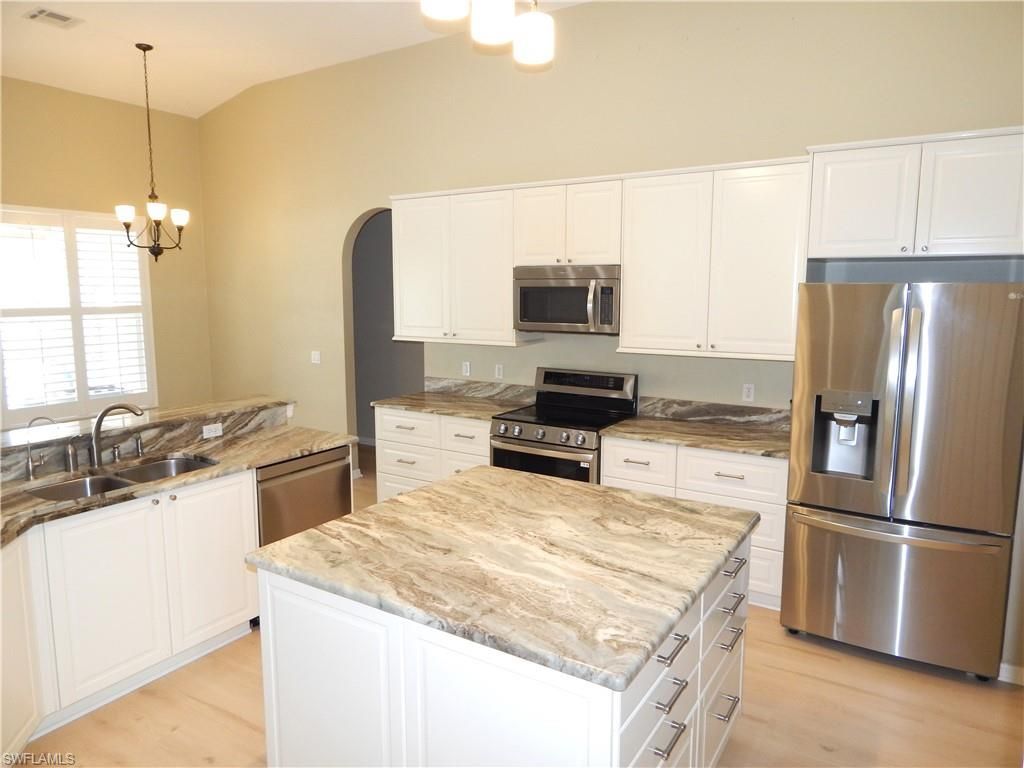 349 Sweet Bay Ln, Naples, FL 34119 Photo