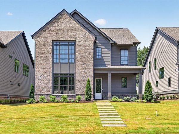 5812 Mitchell Street , Flowery Branch, GA 30542