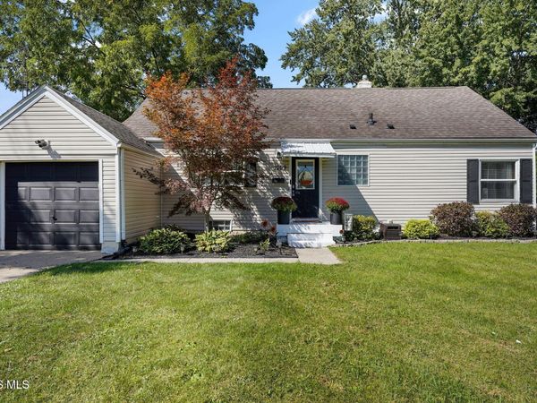 1099 Elco Avenue , Maumee, OH 43537