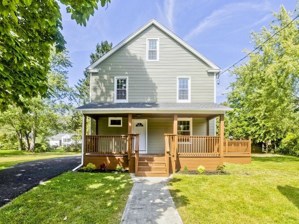 7 Lawndale Street, Easthampton, MA 01027