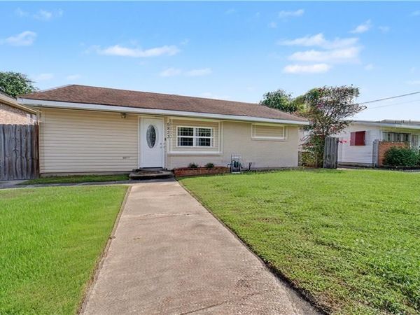 5823 DEBORE Drive , New Orleans, LA 70126