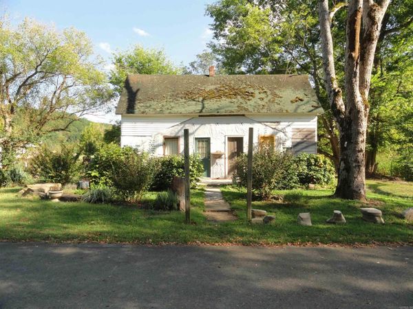 104 Limestone Street , Leslie, AR 72645