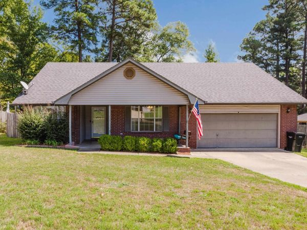 902 Weatherford , Benton, AR 72015