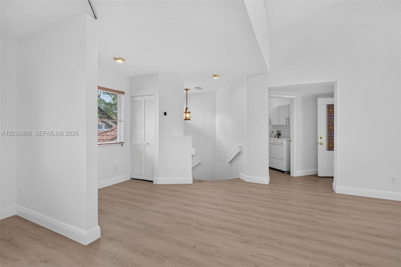 9275 NW 9th Ct, Plantation, FL 33324 Photo