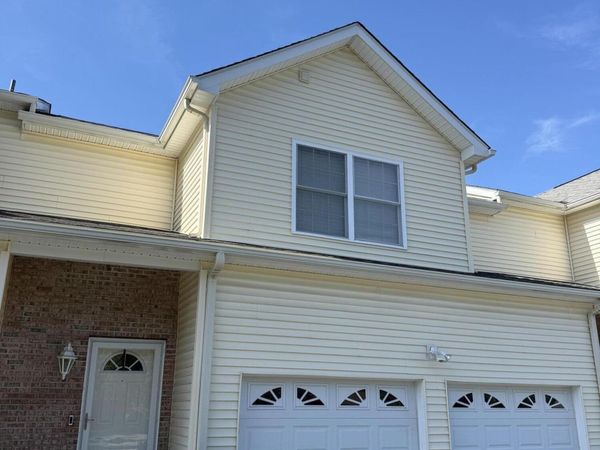 105 Sharon Drive, Moosic, PA 18507