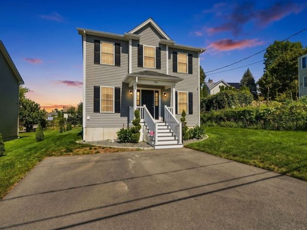 774 Hicks St, Fall River, MA 02724