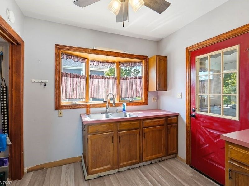 15554 Portage Street, Doylestown, OH 44230 Photo 11