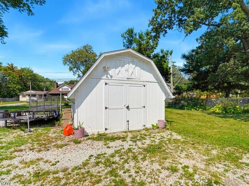 15554 Portage Street, Doylestown, OH 44230 Photo 2