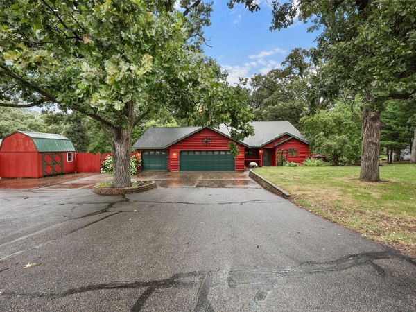 818 N Oak Street, Royalton, MN 56373