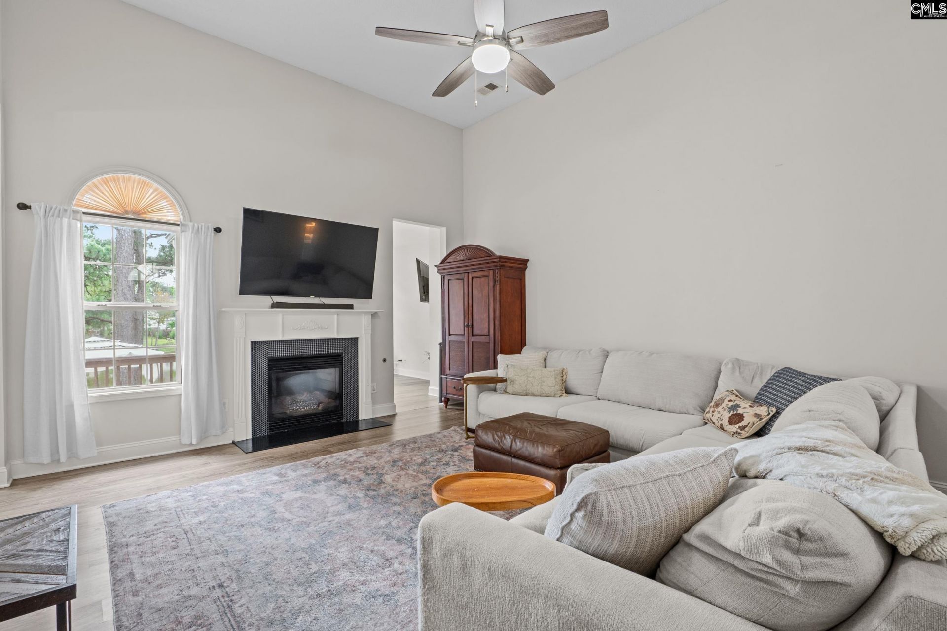 153 Summer Pines Drive  Photo 7