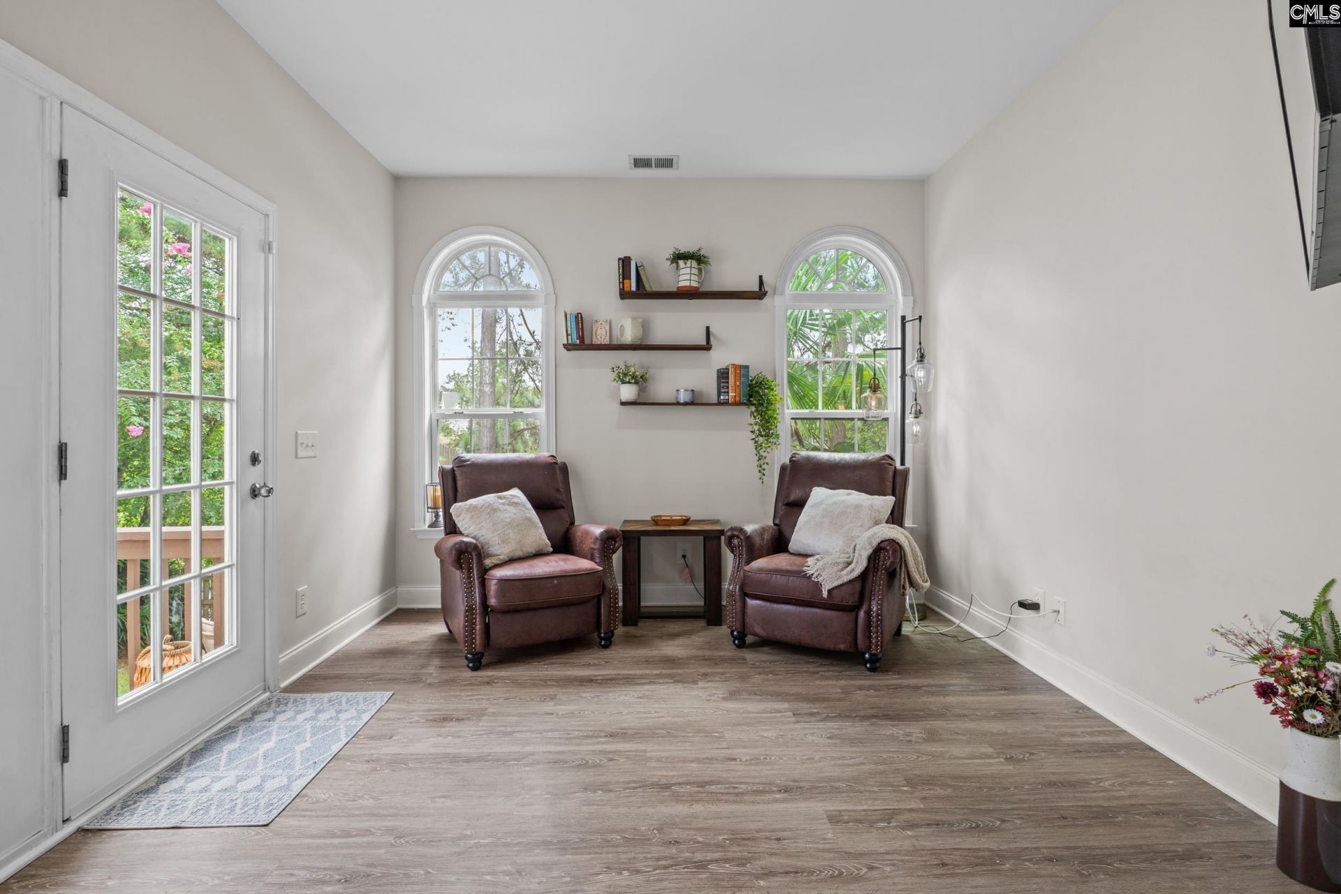 153 Summer Pines Drive  Photo 8