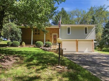 6180 Chesham Avenue NE, Canton, OH 44721