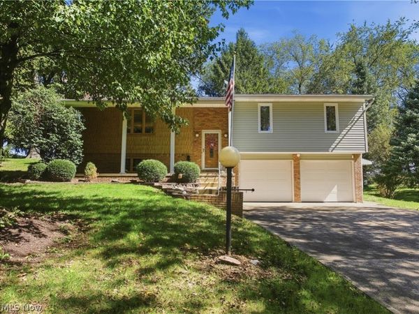 6180 Chesham Avenue NE, Canton, OH 44721