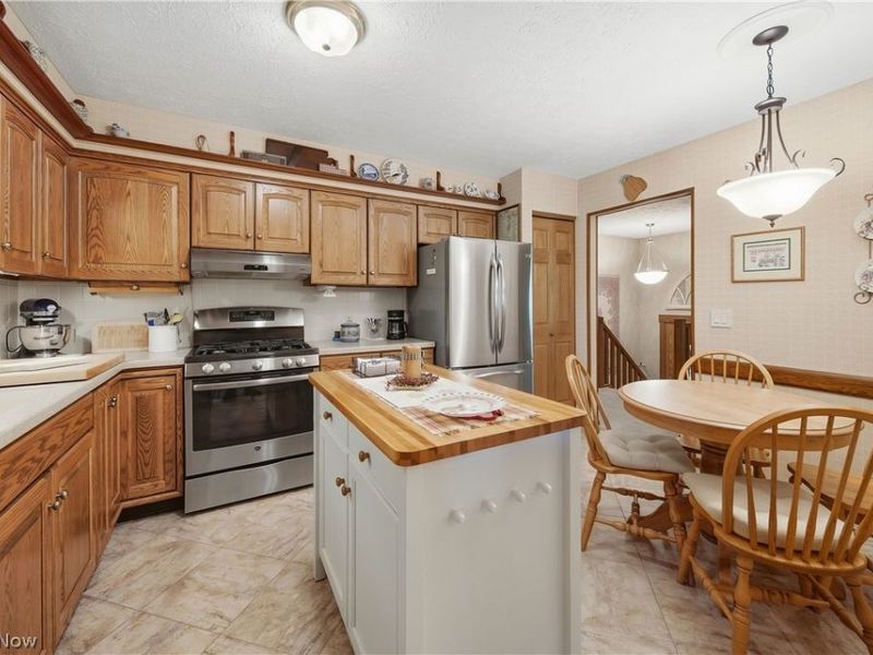 6180 Chesham Avenue NE, Canton, OH 44721 Photo 12