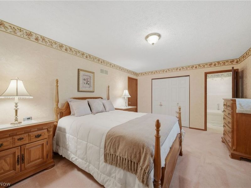 6180 Chesham Avenue NE, Canton, OH 44721 Photo 17