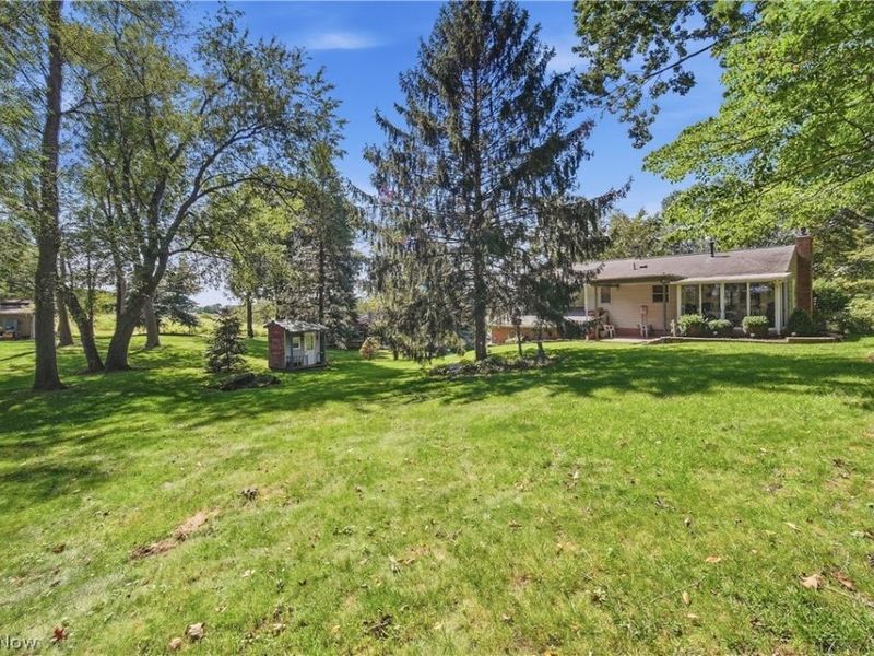 6180 Chesham Avenue NE, Canton, OH 44721 Photo 32