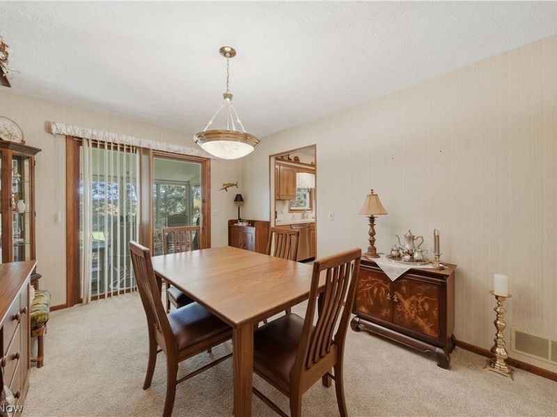 6180 Chesham Avenue NE, Canton, OH 44721 Photo 8