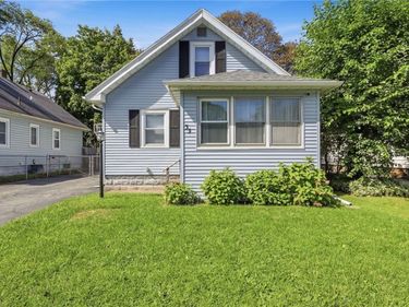 35 California Drive, Rochester, NY 14616