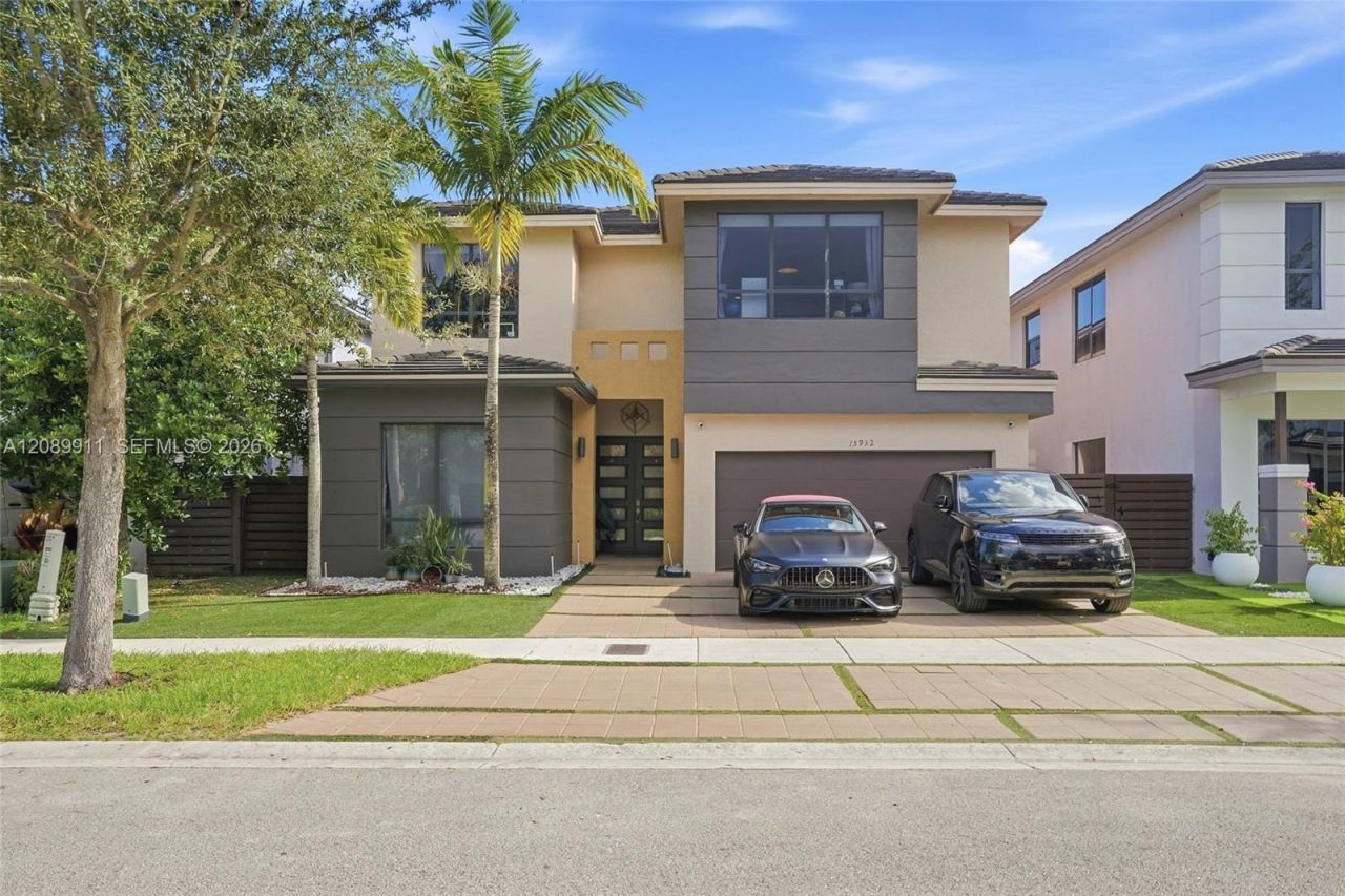 15932 SW 136th Way, Miami, FL 33196 Photo