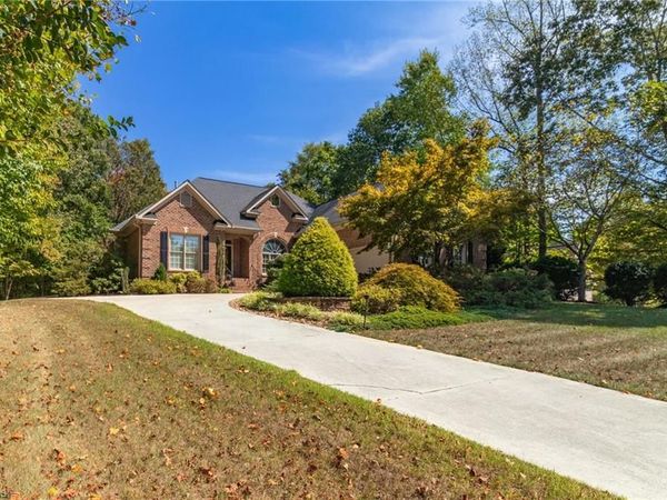 2704 Currieton Court, Oak Ridge, NC 27310