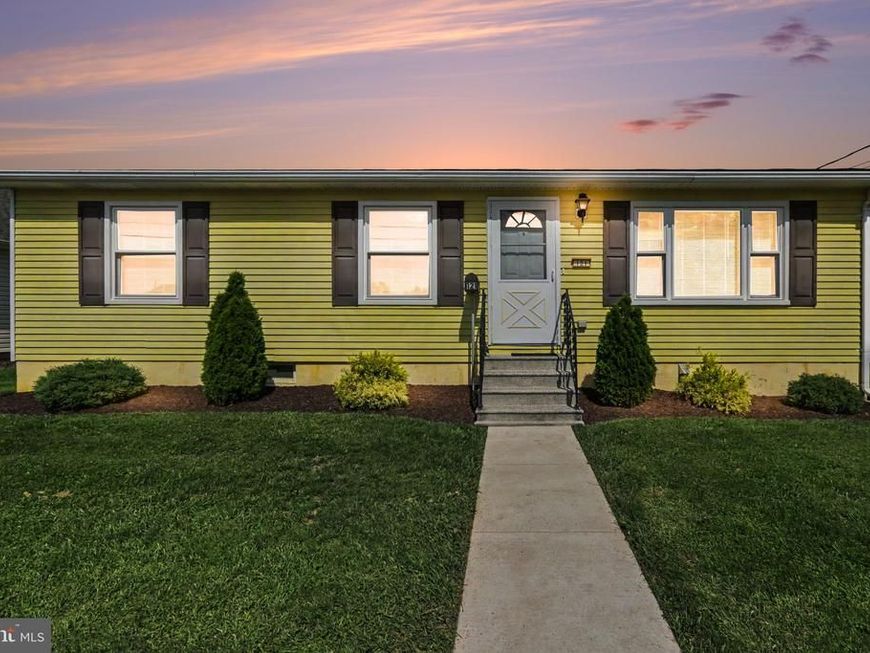 121 E Factory Street, Mechanicsburg, PA 17055 Main Photo
