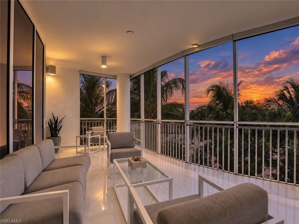 13665 Vanderbilt Dr, Unit 301, Naples, FL 34110 Photo