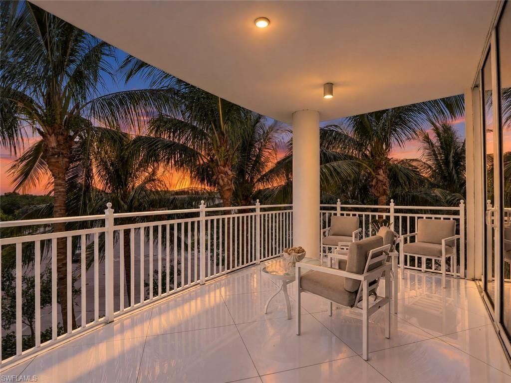 13665 Vanderbilt Dr, Unit 301, Naples, FL 34110 Photo