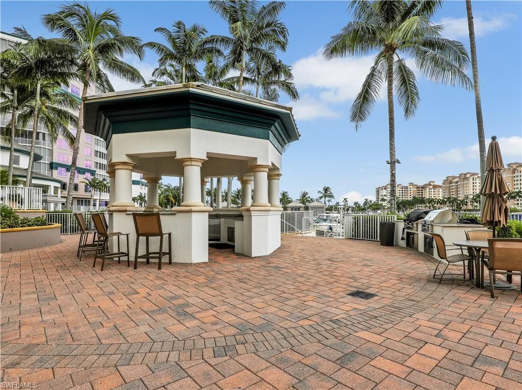 13665 Vanderbilt Dr, Unit 301, Naples, FL 34110 Photo