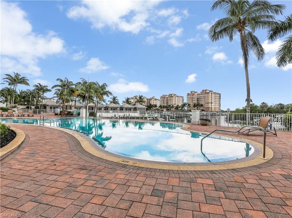 13665 Vanderbilt Dr, Unit 301, Naples, FL 34110 Photo