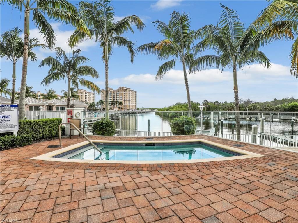 13665 Vanderbilt Dr, Unit 301, Naples, FL 34110 Photo