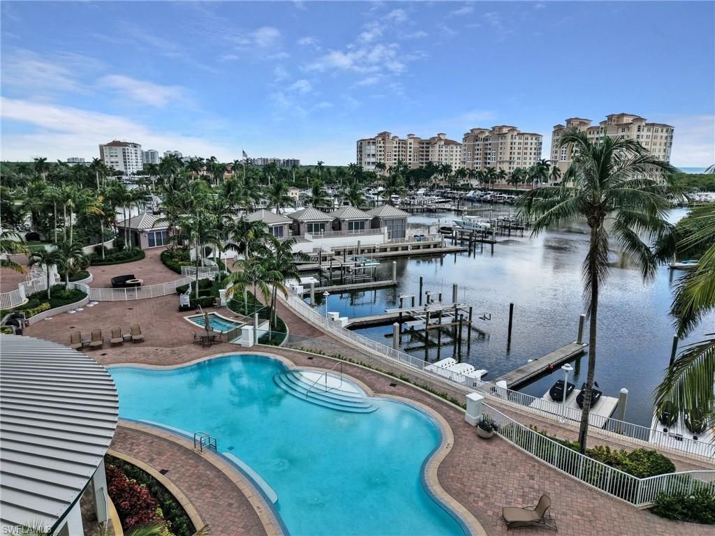 13665 Vanderbilt Dr, Unit 301, Naples, FL 34110 Photo