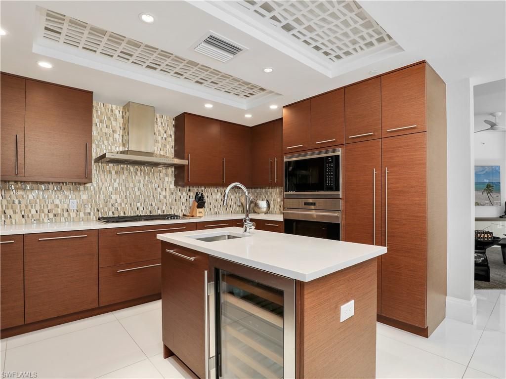 13665 Vanderbilt Dr, Unit 301, Naples, FL 34110 Photo
