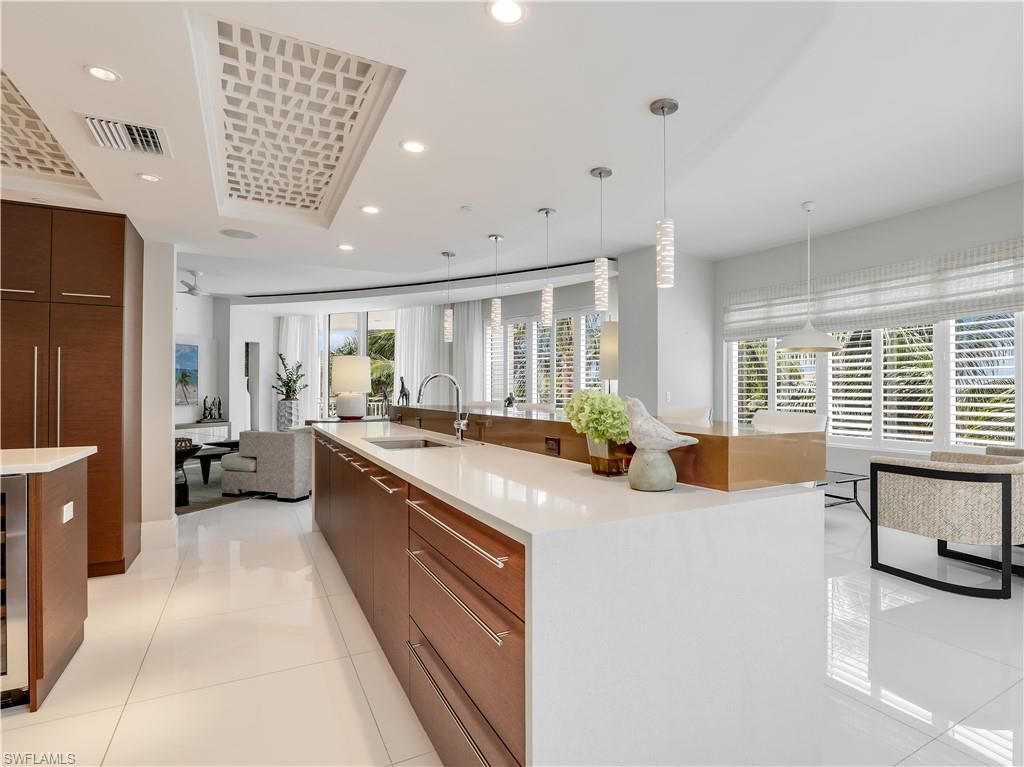 13665 Vanderbilt Dr, Unit 301, Naples, FL 34110 Photo