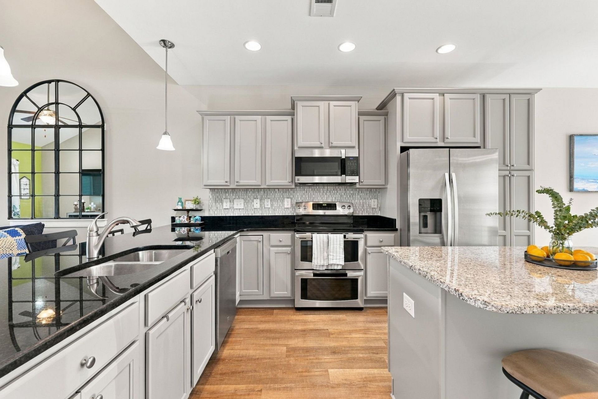 300 Nairn Dr.  Photo 10
