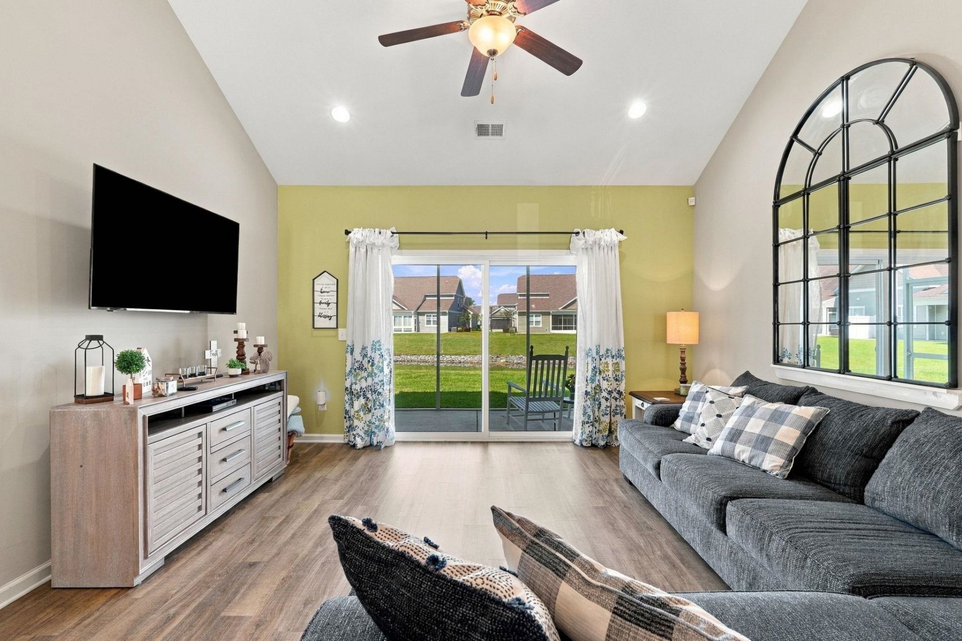 300 Nairn Dr.  Photo 14