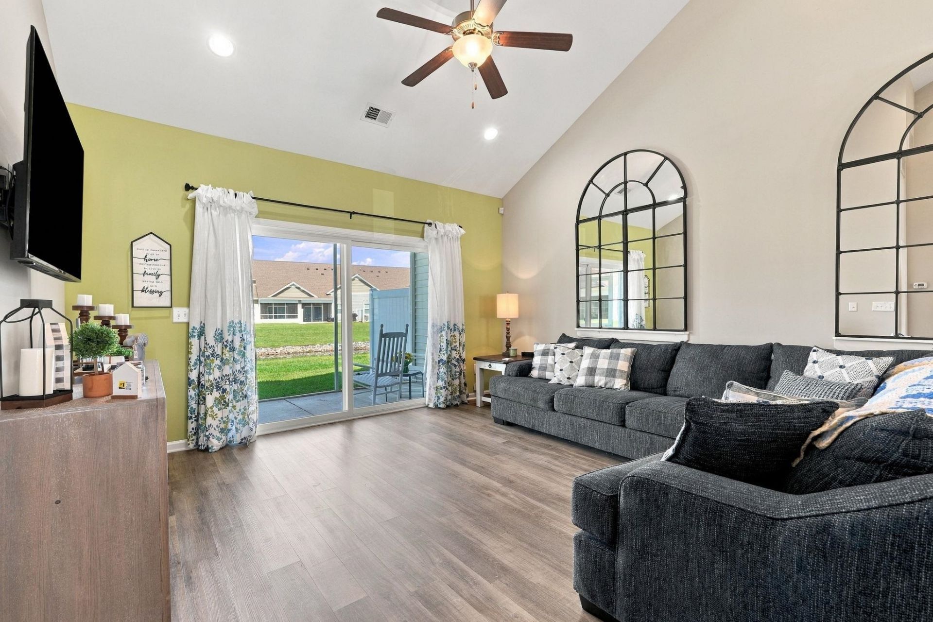 300 Nairn Dr.  Photo 16