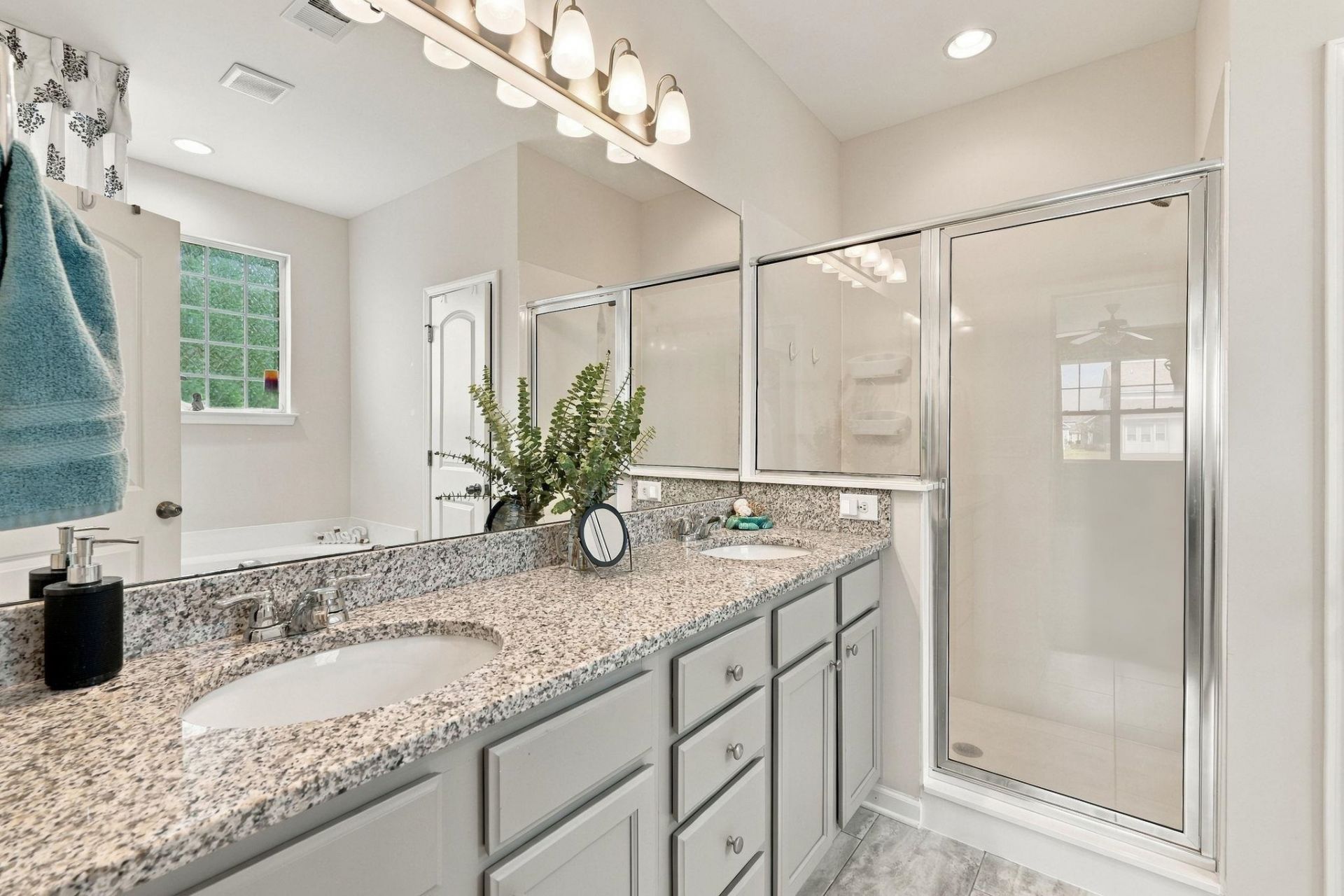 300 Nairn Dr.  Photo 23