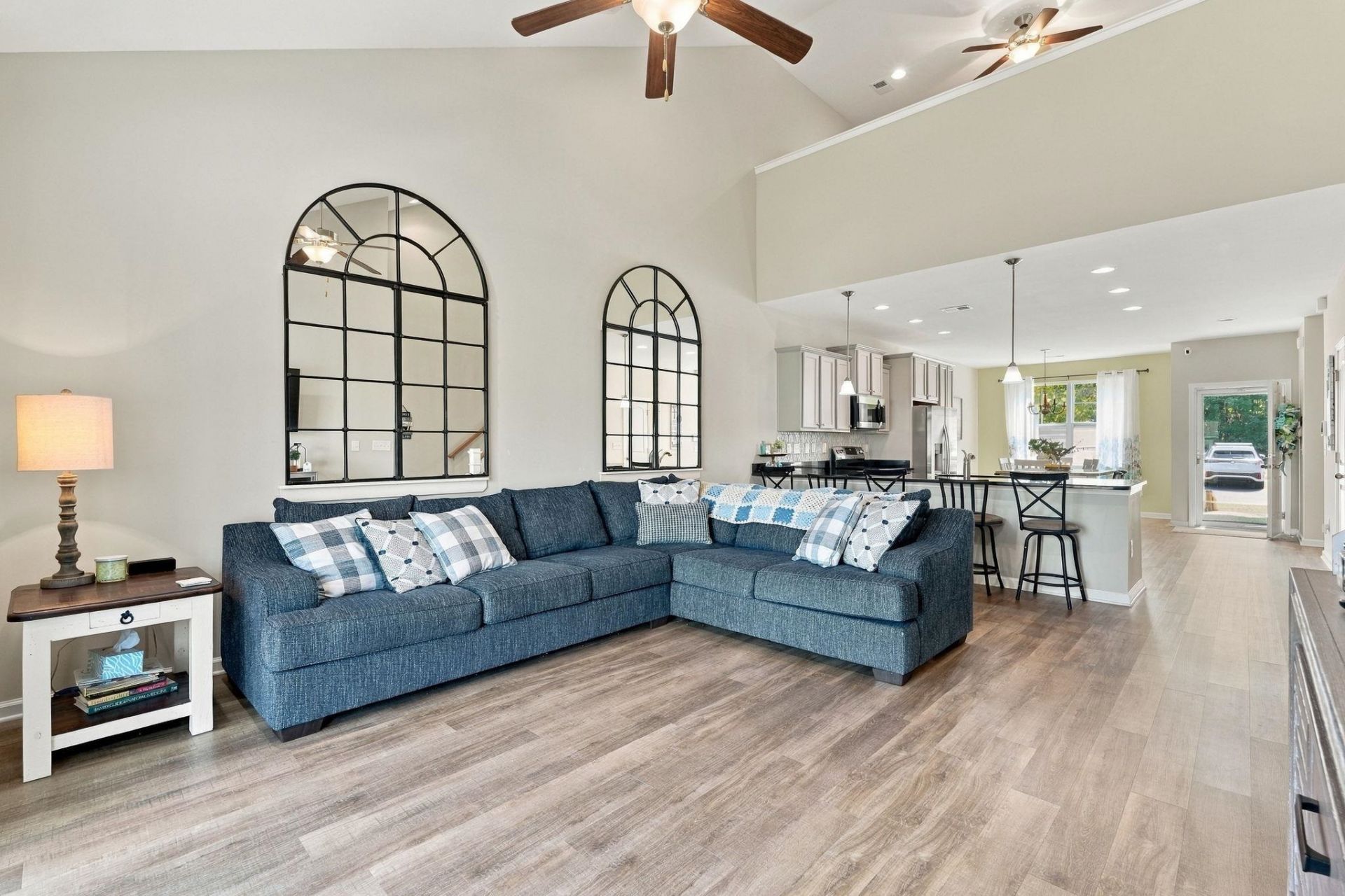 300 Nairn Dr.  Photo 4