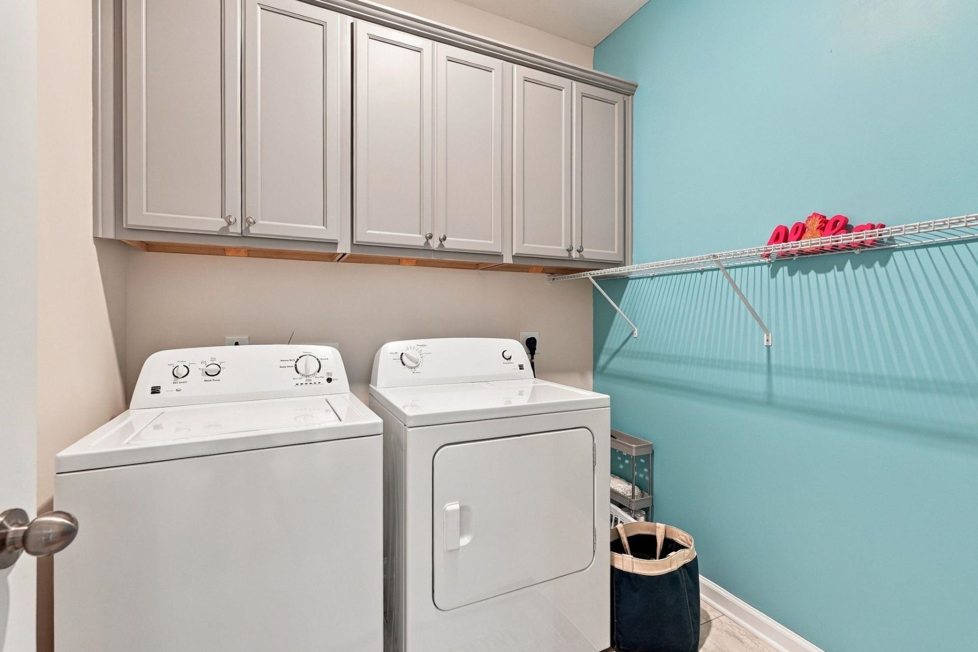 300 Nairn Dr.  Photo 48