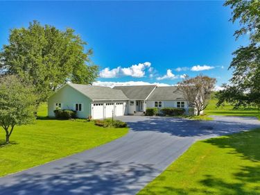 286 Phillips Road , Webster, NY 14580