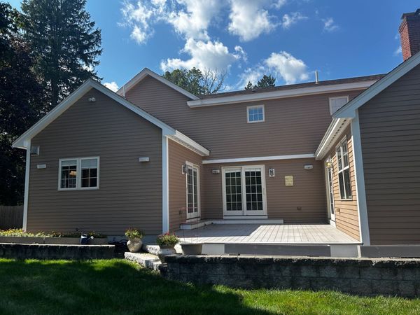 22 Hudson Rd, Stow, MA 01775