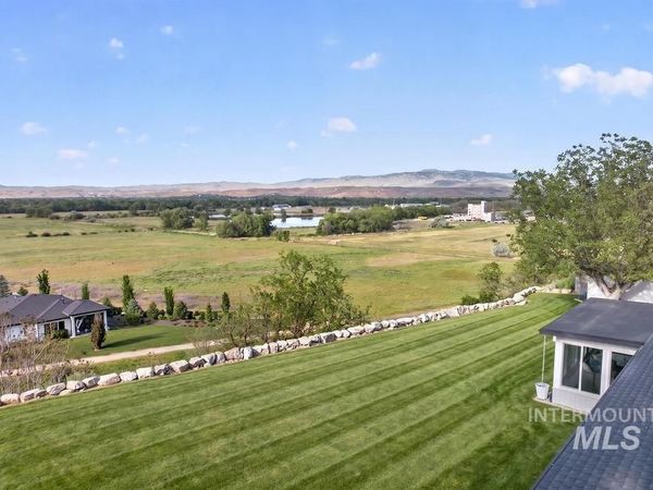 4230 E Chinden Blvd, Eagle, ID 83616