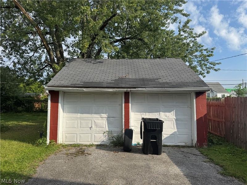 16401 Judson Drive, Cleveland, OH 44128 Photo 24