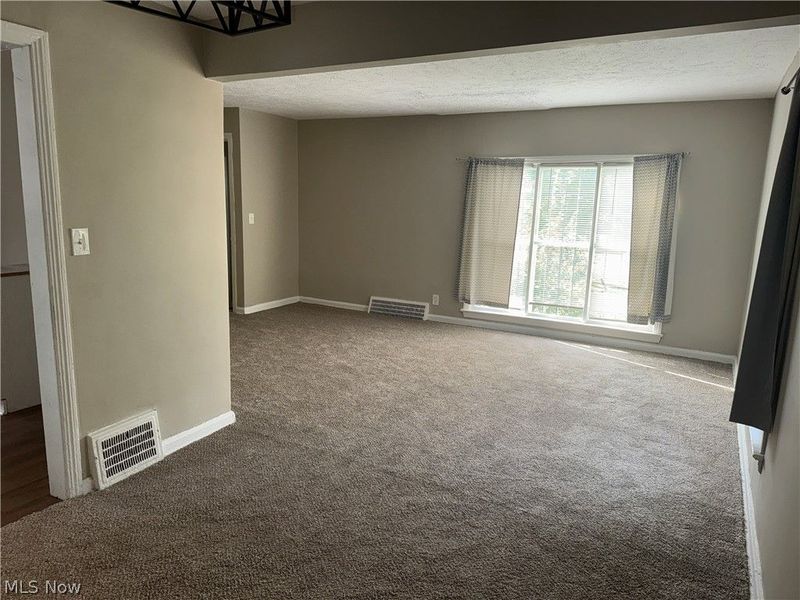 16401 Judson Drive, Cleveland, OH 44128 Photo 8