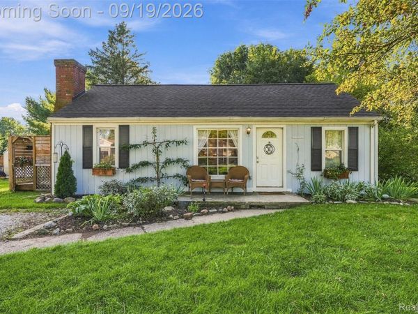 5250 Van Winkle Street , Brighton Township, Mi 48116